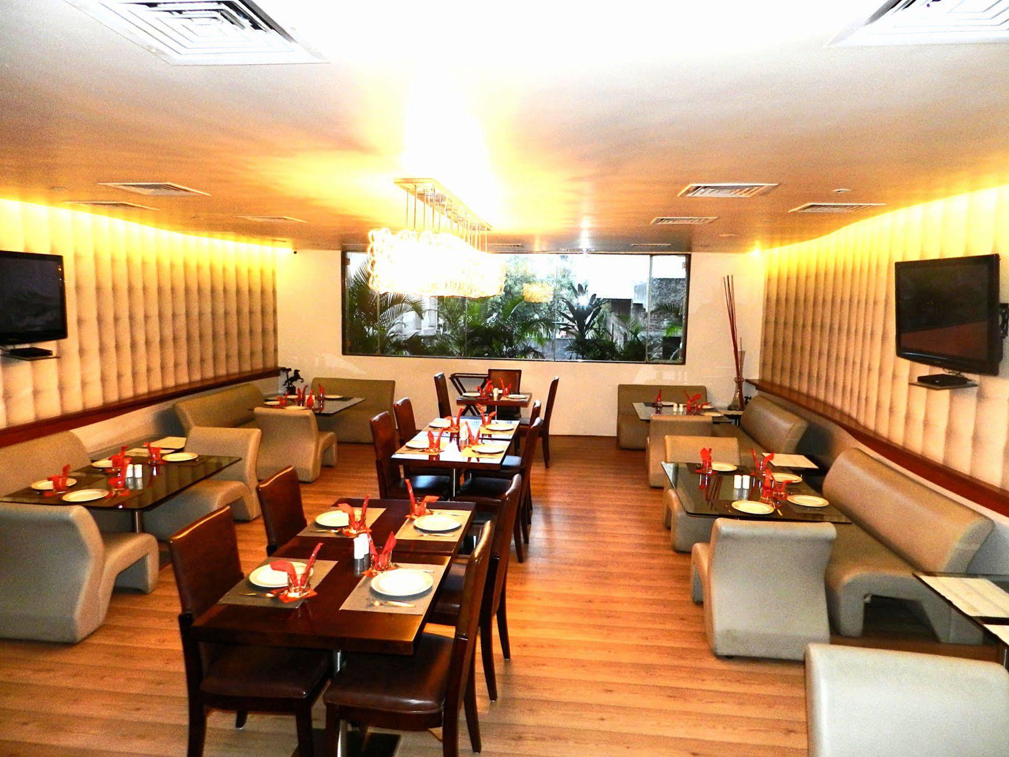 Amarpreet, Chhatrapati Sambhajinagar - Am Hotel Kollection Evrengabad Restoran fotoğraf